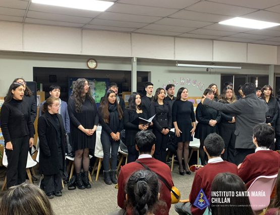 Estudiantes-del-Coro-Polifónico-Participan-en-Masterclass-con-el-Coro-de-la-UNACH-durante-la-Semana-de-la-Educación-Artística